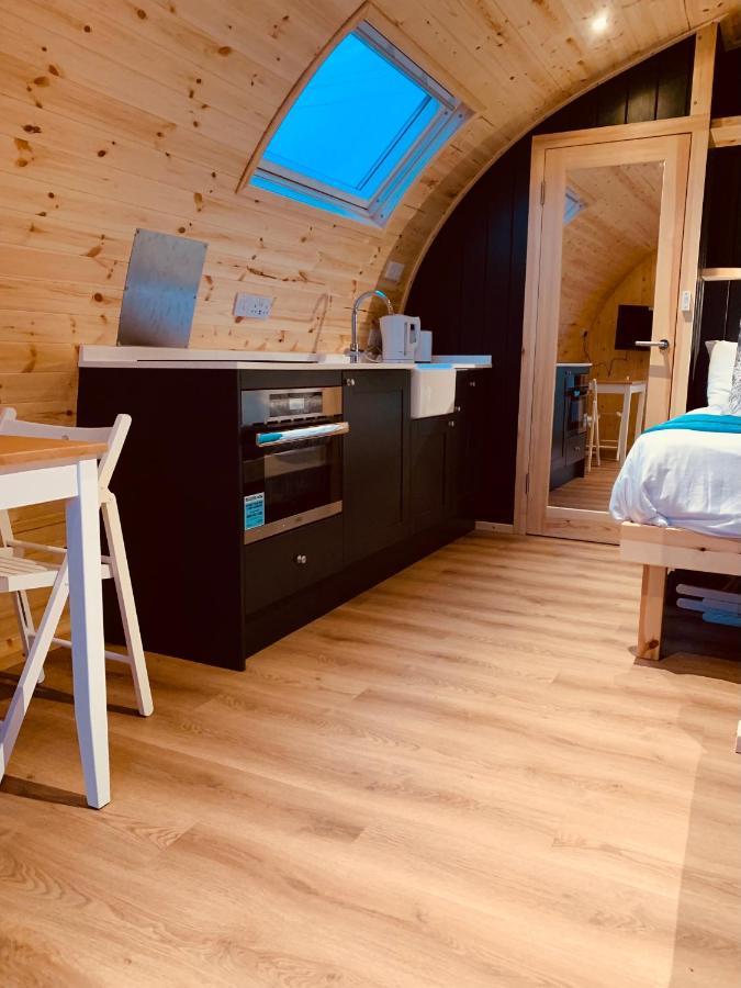 Thistle Pod Farm Stay With Hottub Sleeps 2 Galston (East Ayrshire) Exterior foto