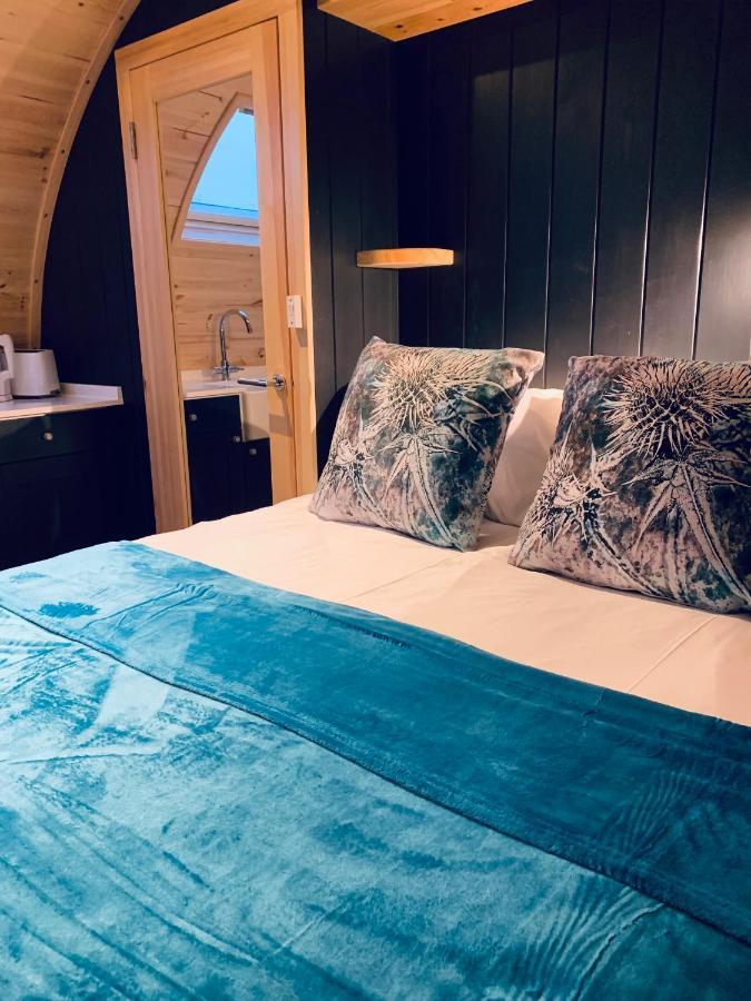 Thistle Pod Farm Stay With Hottub Sleeps 2 Galston (East Ayrshire) Exterior foto